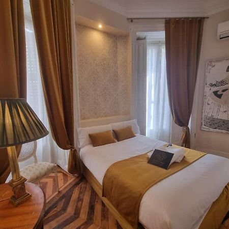 Le Petit Palue- Flora Hotell Madrid Eksteriør bilde