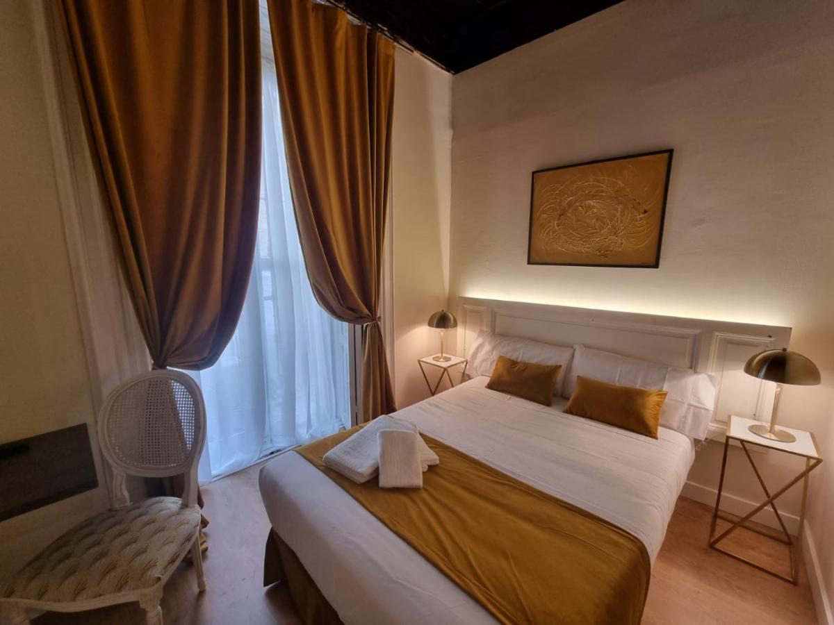 Le Petit Palue- Flora Hotell Madrid Eksteriør bilde