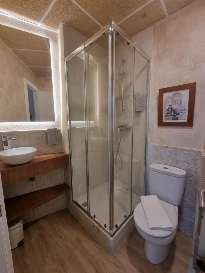 Le Petit Palue- Flora Hotell Madrid Eksteriør bilde
