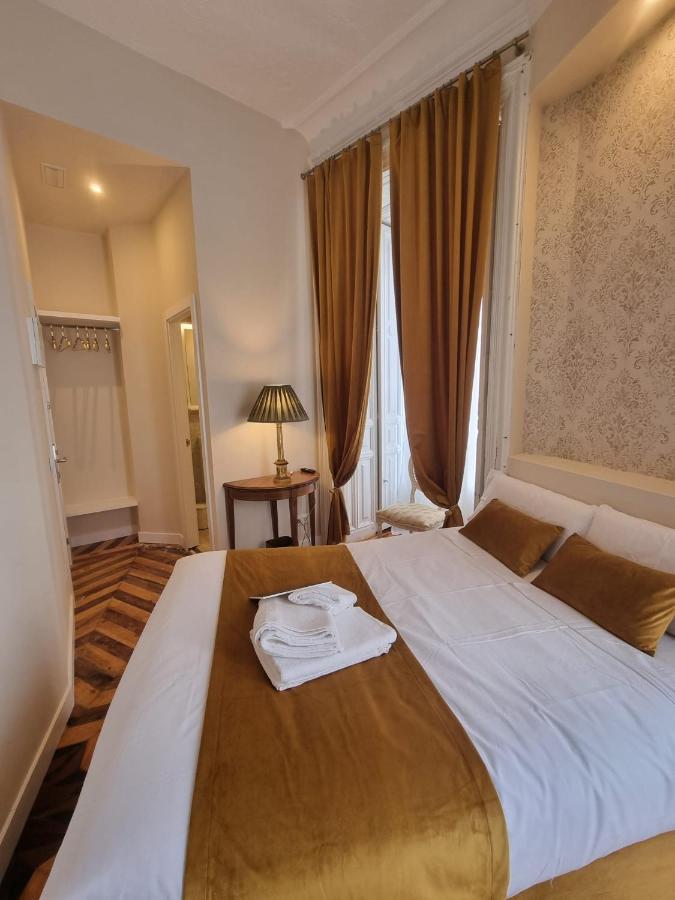 Le Petit Palue- Flora Hotell Madrid Eksteriør bilde